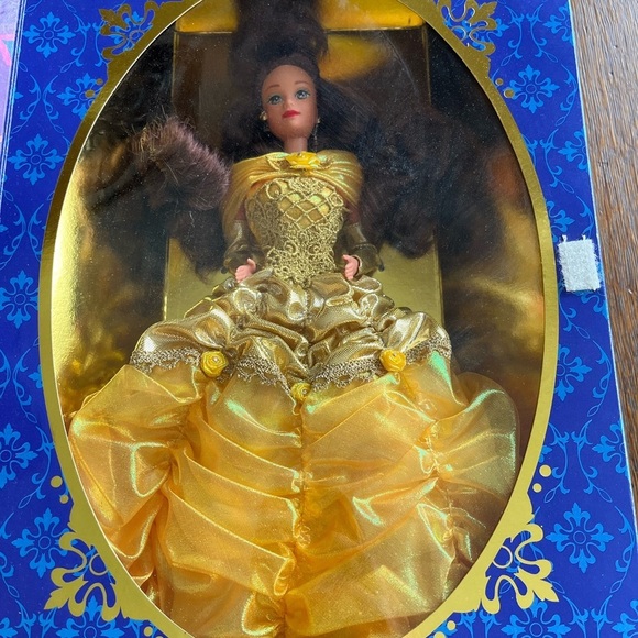 NIB Disney Signature Collection Beauty and the Beast Belle Doll in Gold Dress - Picture 3 of 8